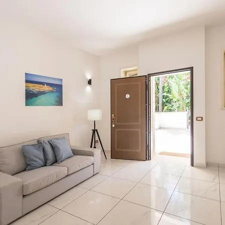 Holiday home Quadrilocale Corso Italia 29 Piano Terra Con Spazio Esterno *